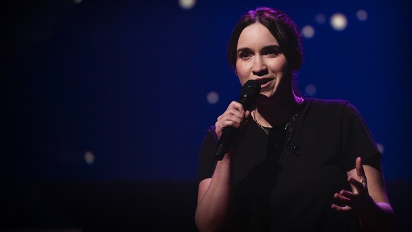 Elle Cordova: Poetry and music that reaches across the digital void