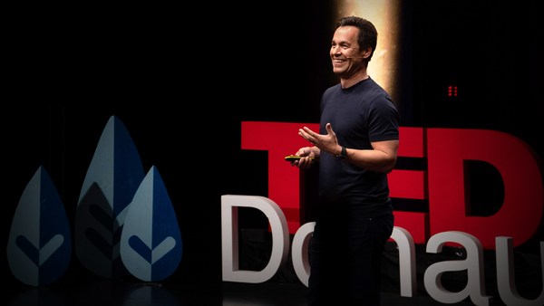 Martin J. Eppler: Want to give a great presentation? Use ugly sketches
