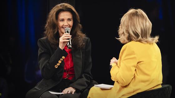 Lynda Carter - TED