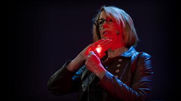 Mary Lou Jepsen: How we can use light to see deep inside our bodies and brains