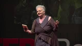 Marcella Corsi: Liberté, égalité, sororité | TED Talk