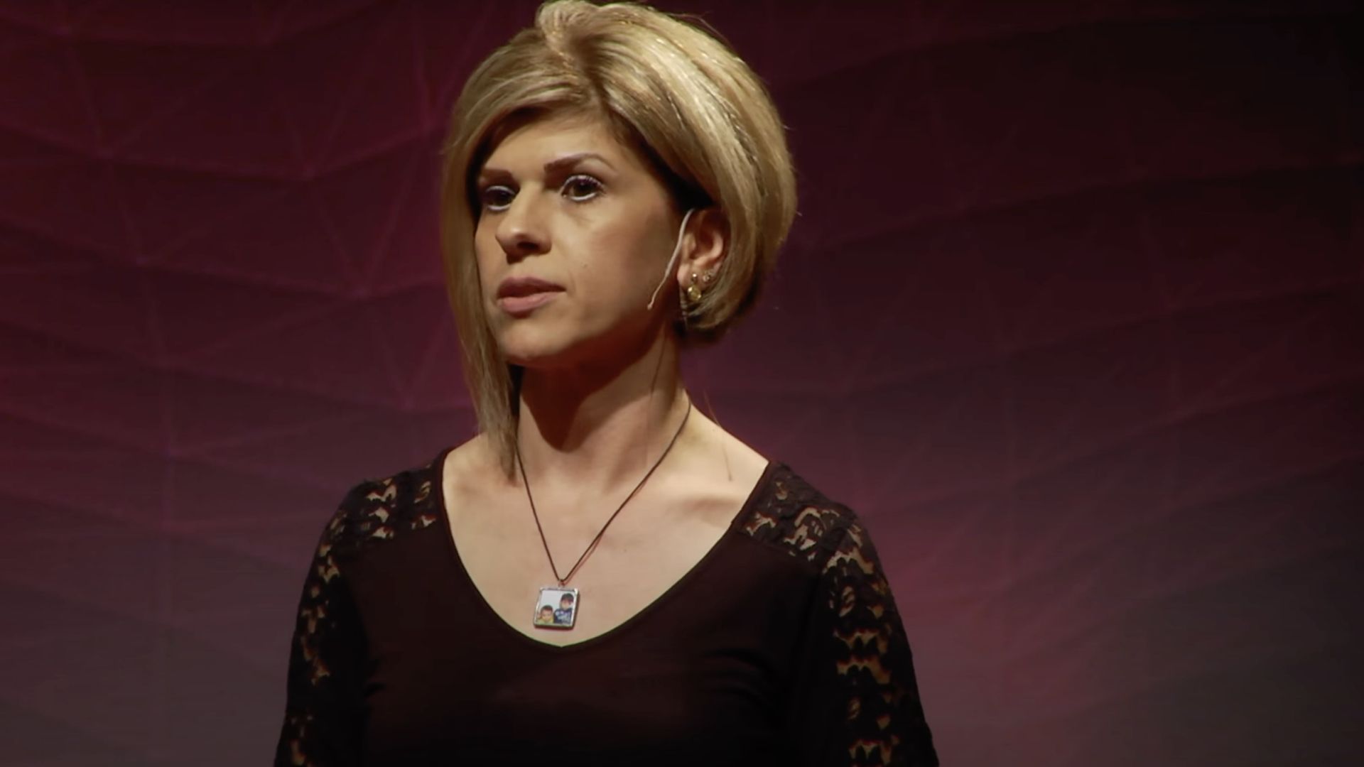 How one photo captured a humanitarian crisis