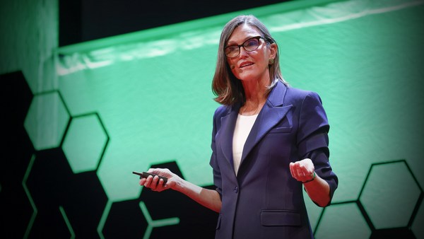 Cathie Wood: Why AI will spark exponential economic growth