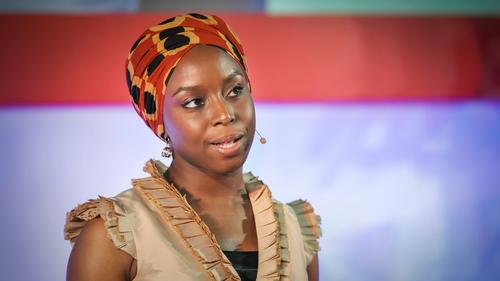 Thumbnail for the embedded element "Chimamanda Ngozi Adichie: The danger of a single story"