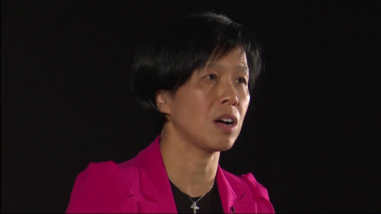 Amy Chan: How Knowing Nothing Can Be Great Advantage | TED Talk