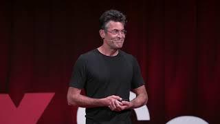 Chris Jordan: Can beauty save our planet?