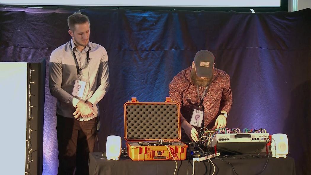 Aaron Jones, Leon Trimble: The Gravity Synth | TED Talk