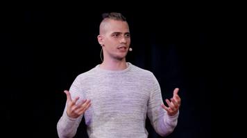 András Ákos Szabó: Vallomás saját utunk megtalálásának buktatóiról | András Ákos Szabó | TEDxBudapestMetU