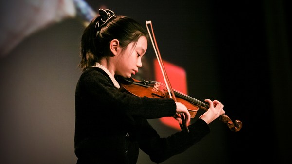 Sirena Huang: An 11-year-old's magical violin