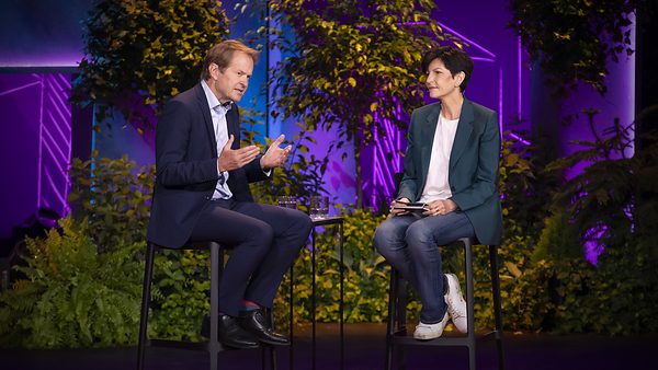 Why rivals are working together to transform shipping