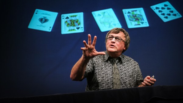 Lennart Green: Close-up card magic with a twist